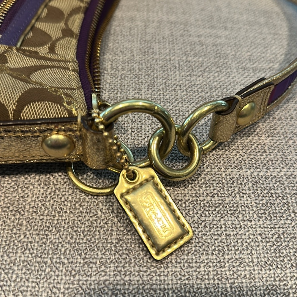 Coach Poppy shoulder bag purple & gold canvas Serial -F1020-15880 - Picture 17 of 17
